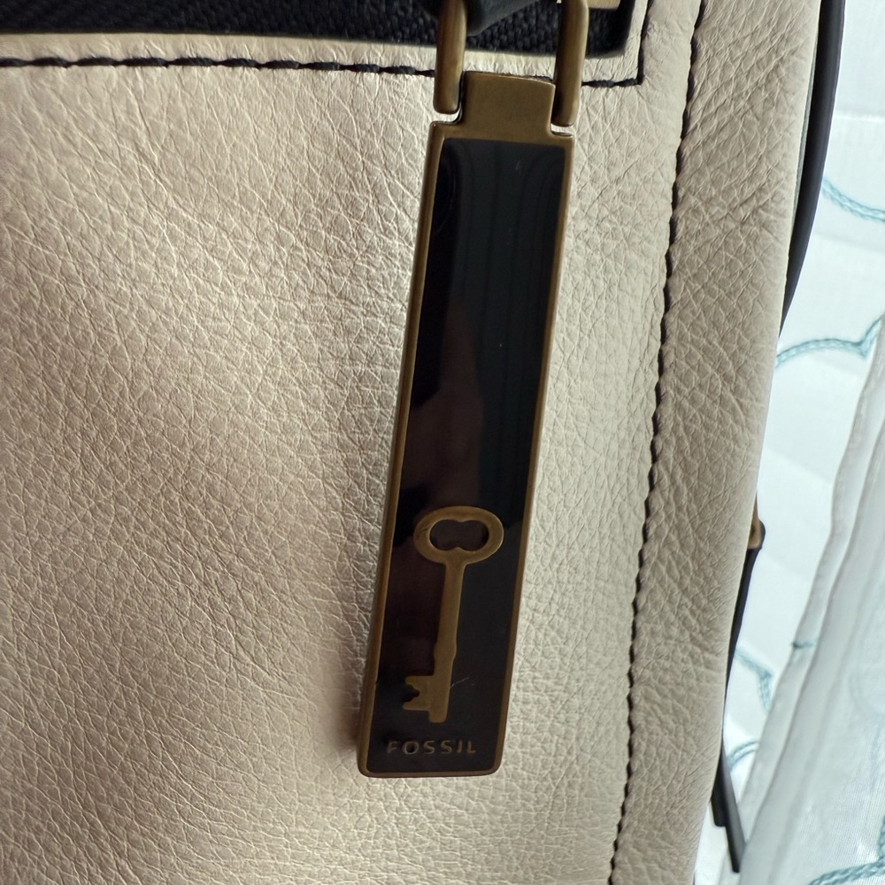 Fossil Bella Satchel - Picture 5 of 12